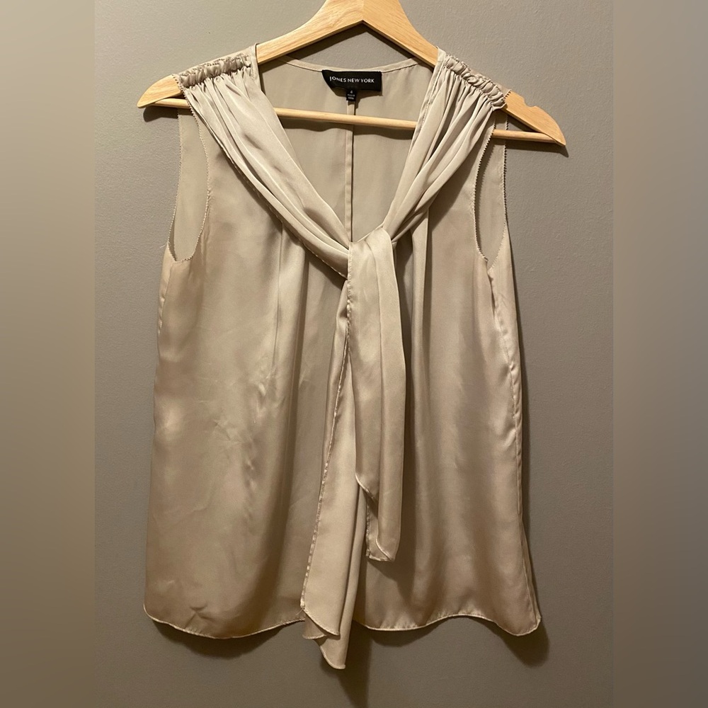 Jones New York Silver Tie Front Tank Top